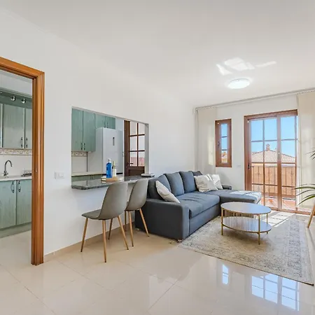 Apartmán 2 Bdr With Pool & Teide View Arona (Tenerife)